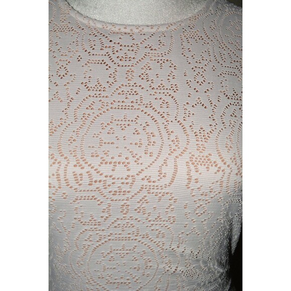 BCBG Maxazria Women's Top Blouse Shirt Sz M White Peplum Sleeveless - Picture 2 of 4